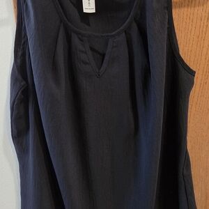 Black Sleeveless Scoop Neck Women's Top